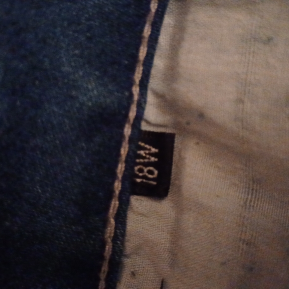 Cropped distressed Jeans - Picture 5 of 5